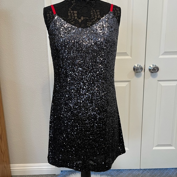 NWOT - DKNY sleeveless sequin dress - size Small - Picture 2 of 8